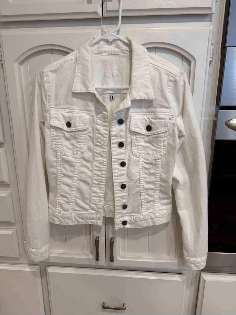 Kut from the Kloth White Cropped Denim Jacket with Dark Buttons